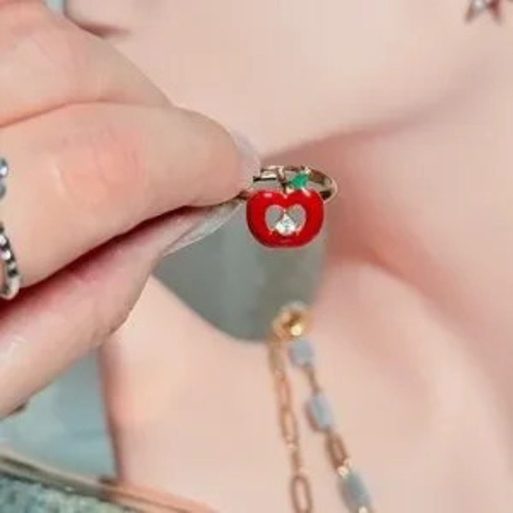 Red Apple Gold Ring ?? - Picture 2 of 4